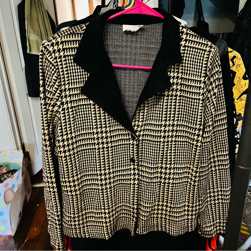 Women's Houndstooth Jacket - Black and Cream